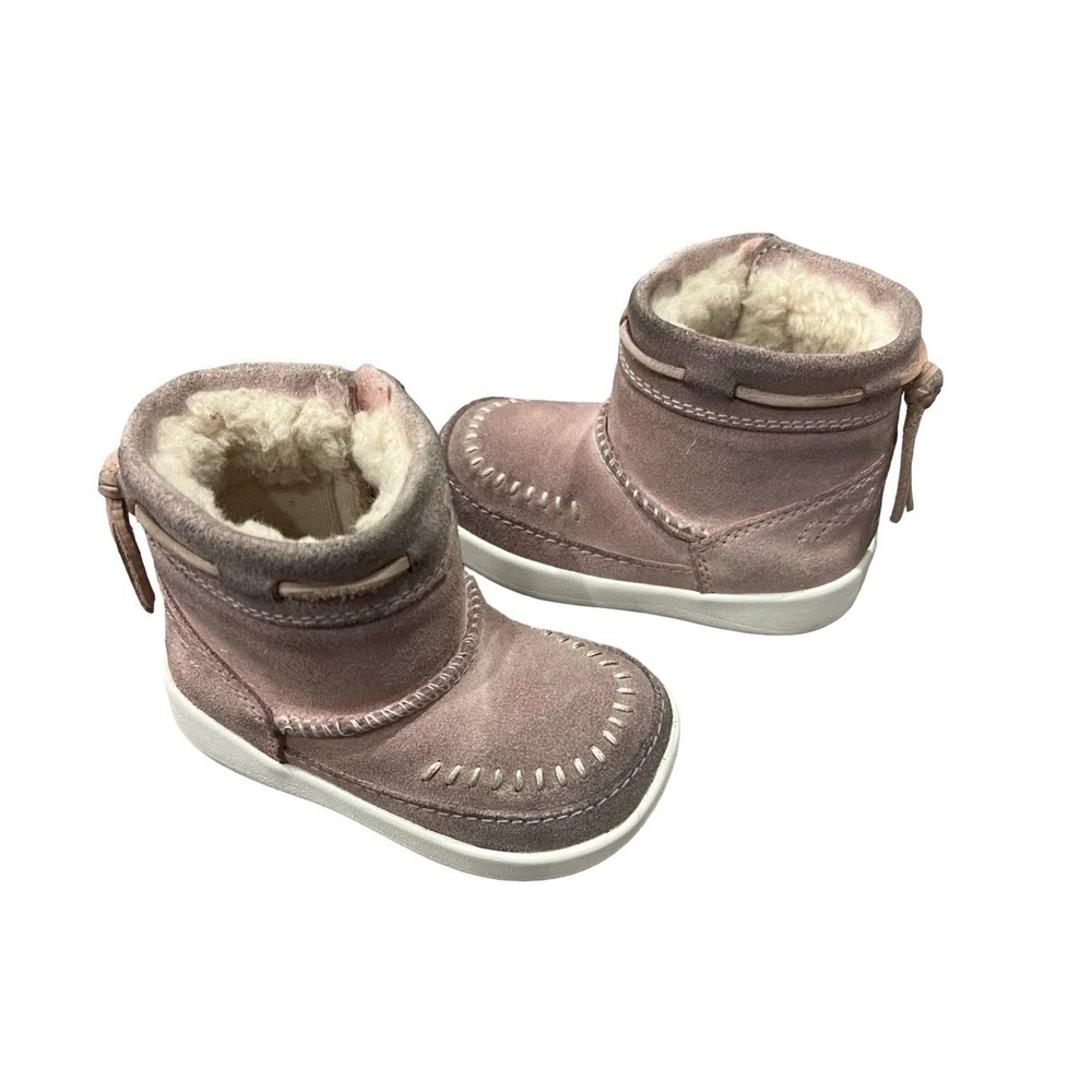 UGG Kids' Infant Cali Moc Campfire Fashion Boot Pink  Size 4/5